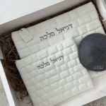 כיסוי ט״ת דגם כותל - לבן