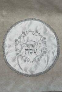 כיסוי צלחת סאטן