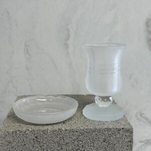 כוס קידוש רגלית נמוכה חלבית