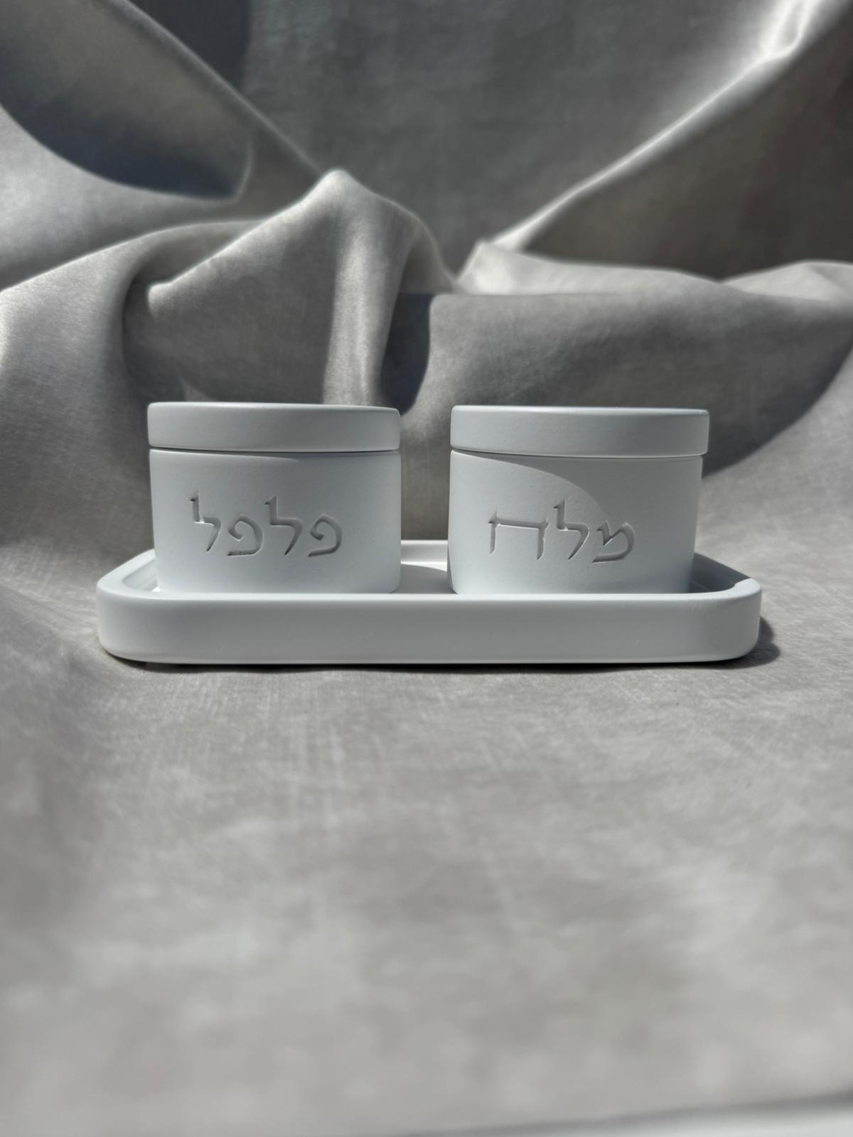 מלח פלפל עשוי בטון