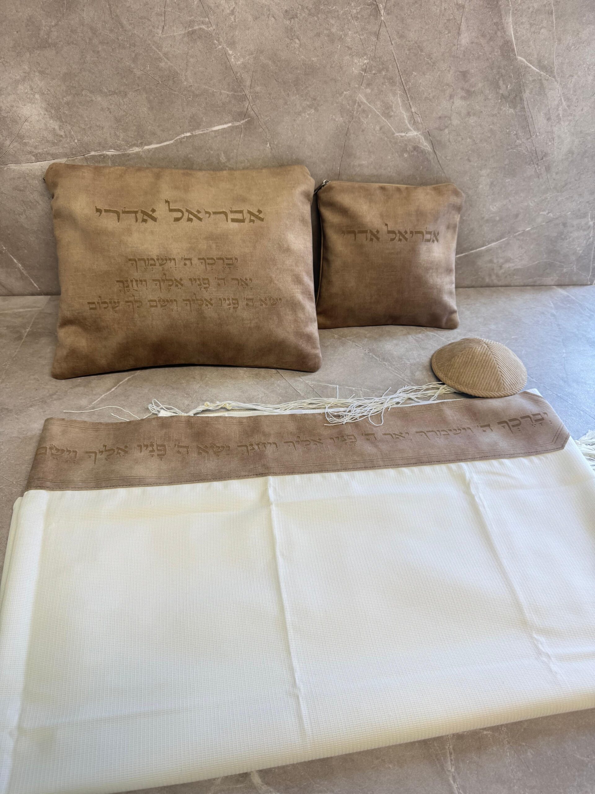 טלית מהודרת דגם איטליה חום בהיר