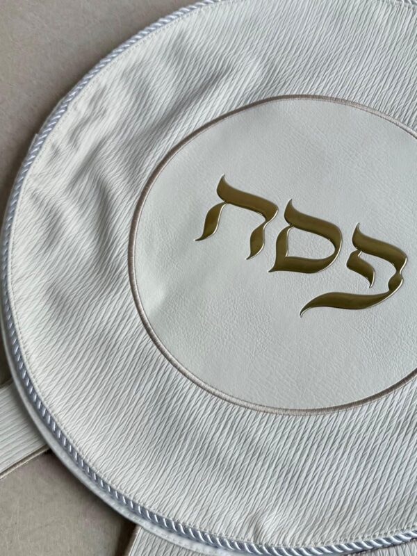 כיסוי צלחת דמוי עור הבלטה זהב
