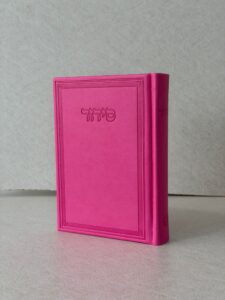 סידור דגם קרטייה – צבע ורוד פוקסייה